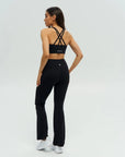 DUNIQ CROSS BACK SPORTS BRA - BLACK - SQOON