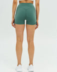 DUNIQ ULTRA CROP SHORTS - GRASS GREEN - SQOON
