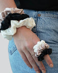 THE PLUSH SILK SCRUNCHIES - SQOON