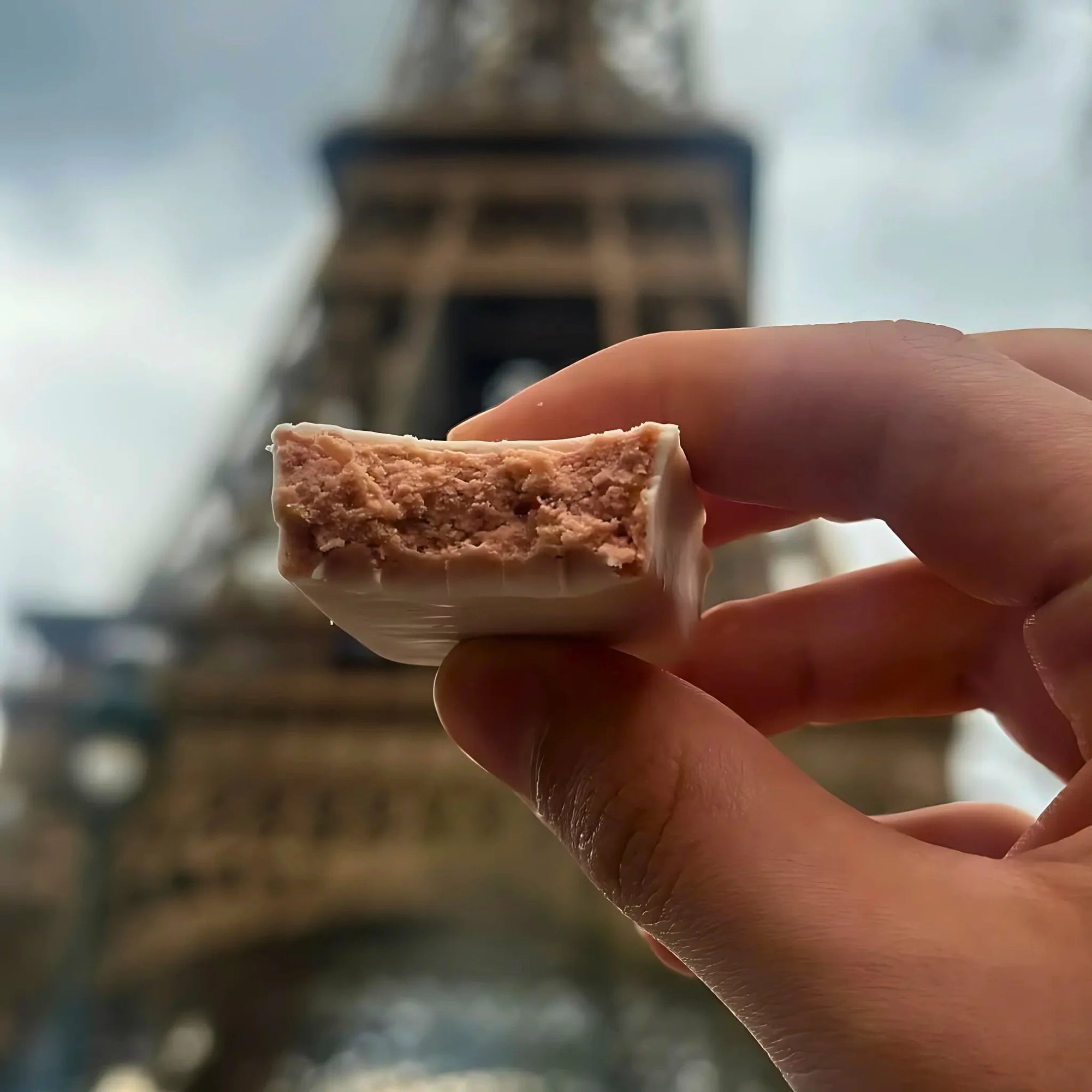 G - NUTS PROTEIN BAR - STRAWBERRY FLAVOR - SQOON