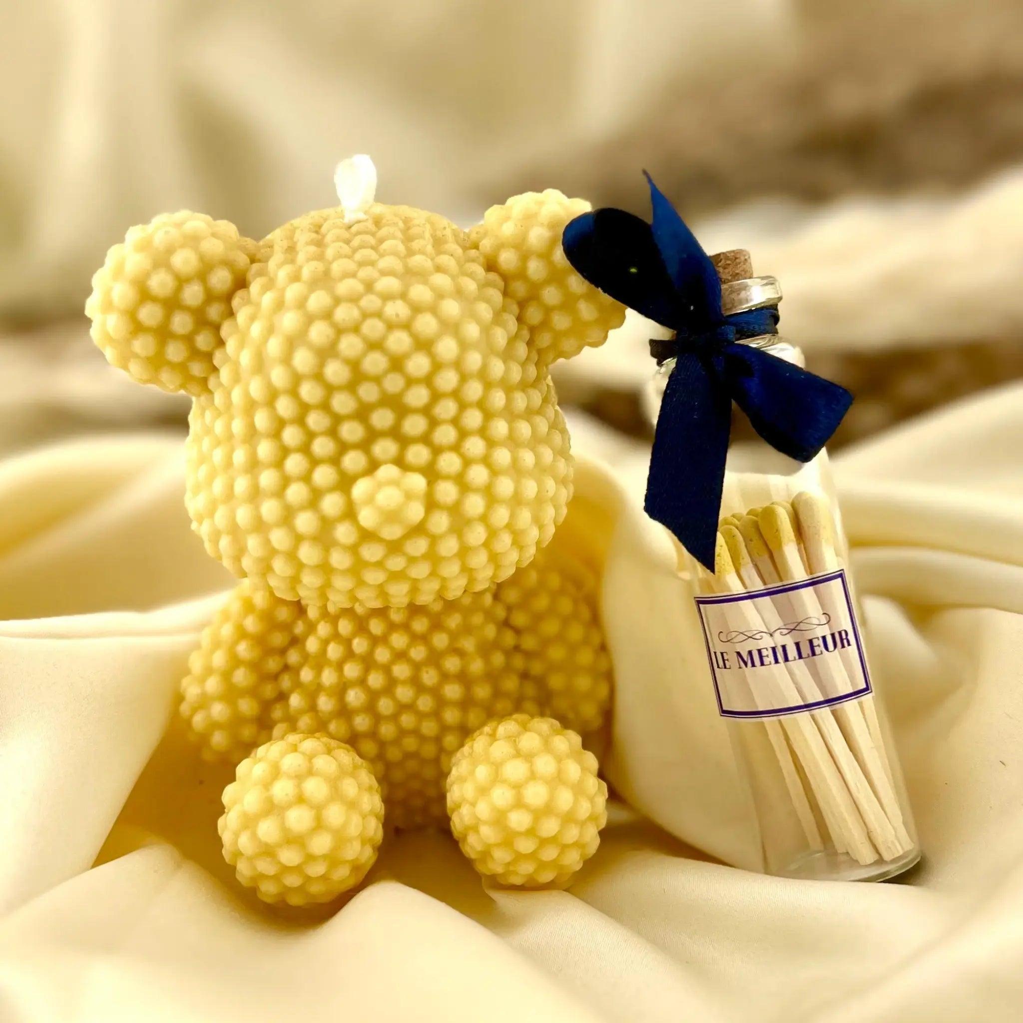 LE MEILLEUR YELLOW TEDDY SCENTED CANDLE WITH MATCHES - SQOON