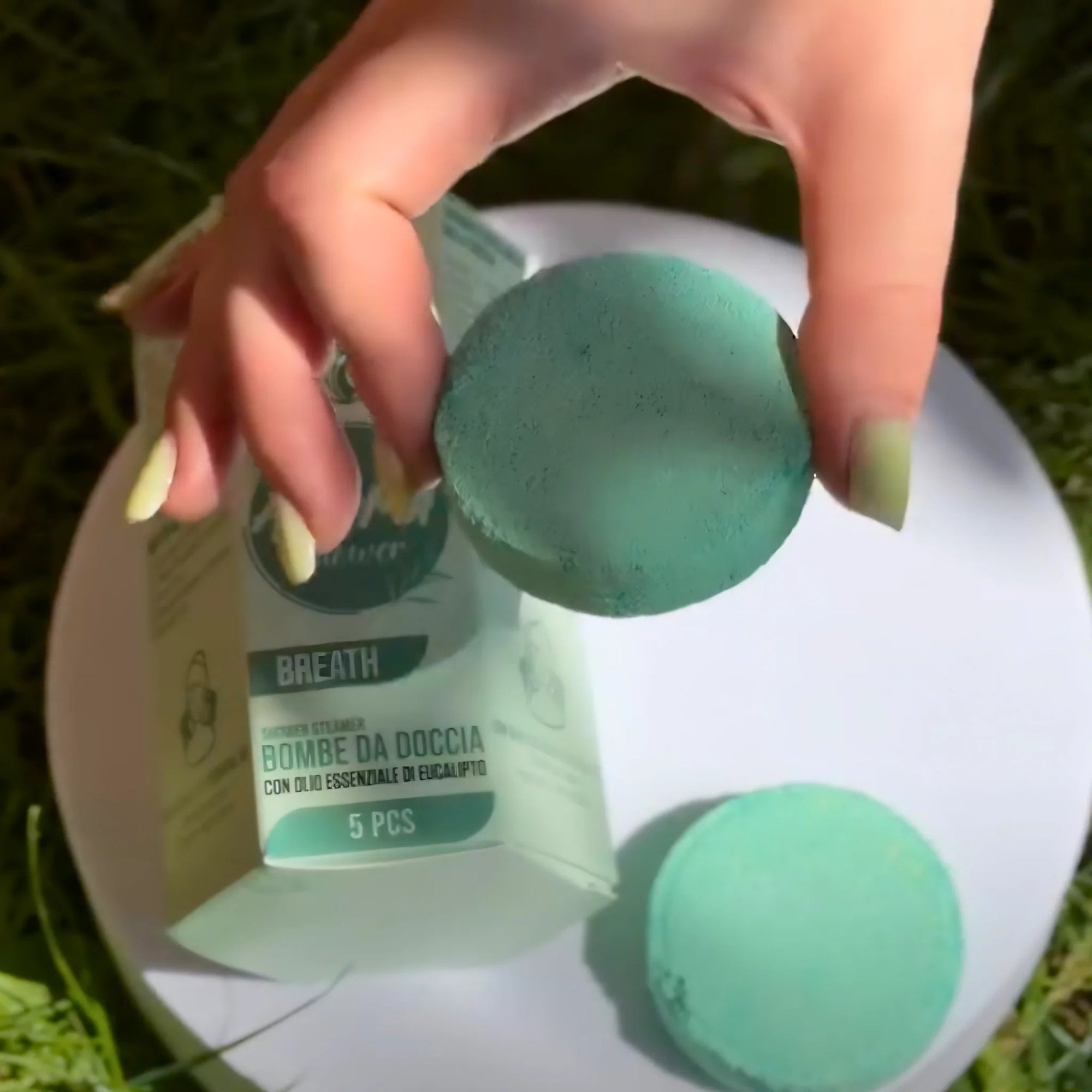 NATURBELLA SHOWER BOMB - EUCALYPTUS (5 pcs) - SQOON
